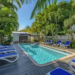 Deckside Suite Conch Republic Cottage